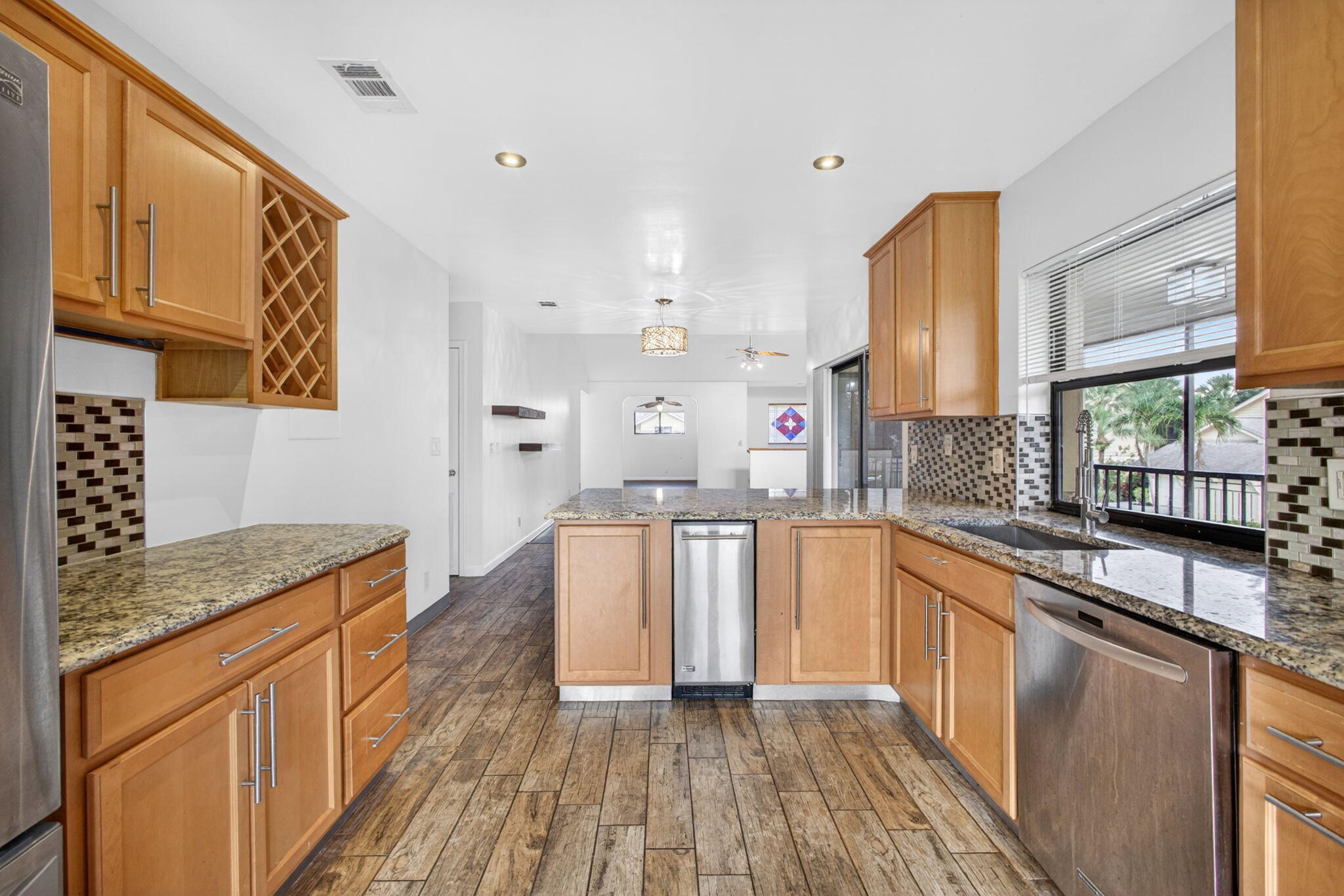 WATERBEND AT JONATHANS LANDING CONDO - Residential Lease