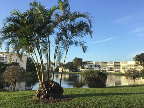 A home in Deerfield Beach
