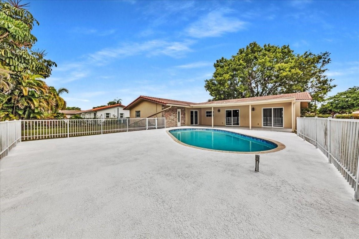 FOREST HILLS 72-47 B - Residential