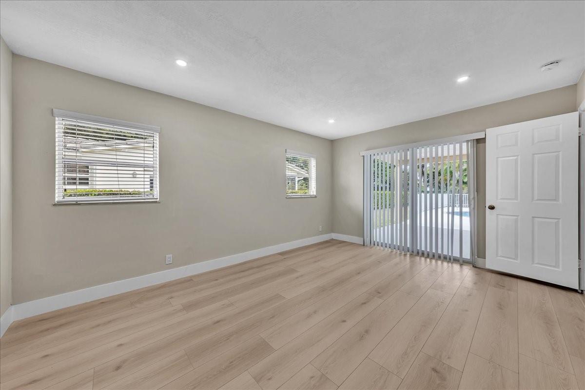 FOREST HILLS 72-47 B - Residential