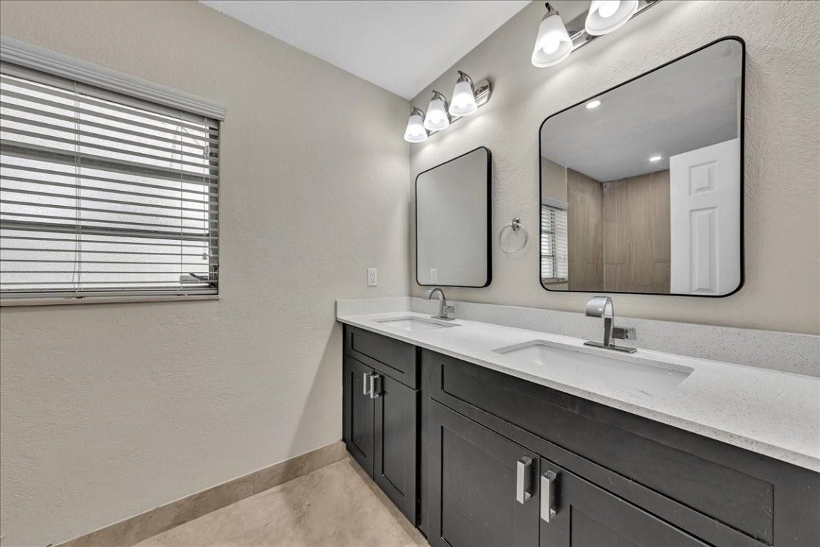 FOREST HILLS 72-47 B - Residential