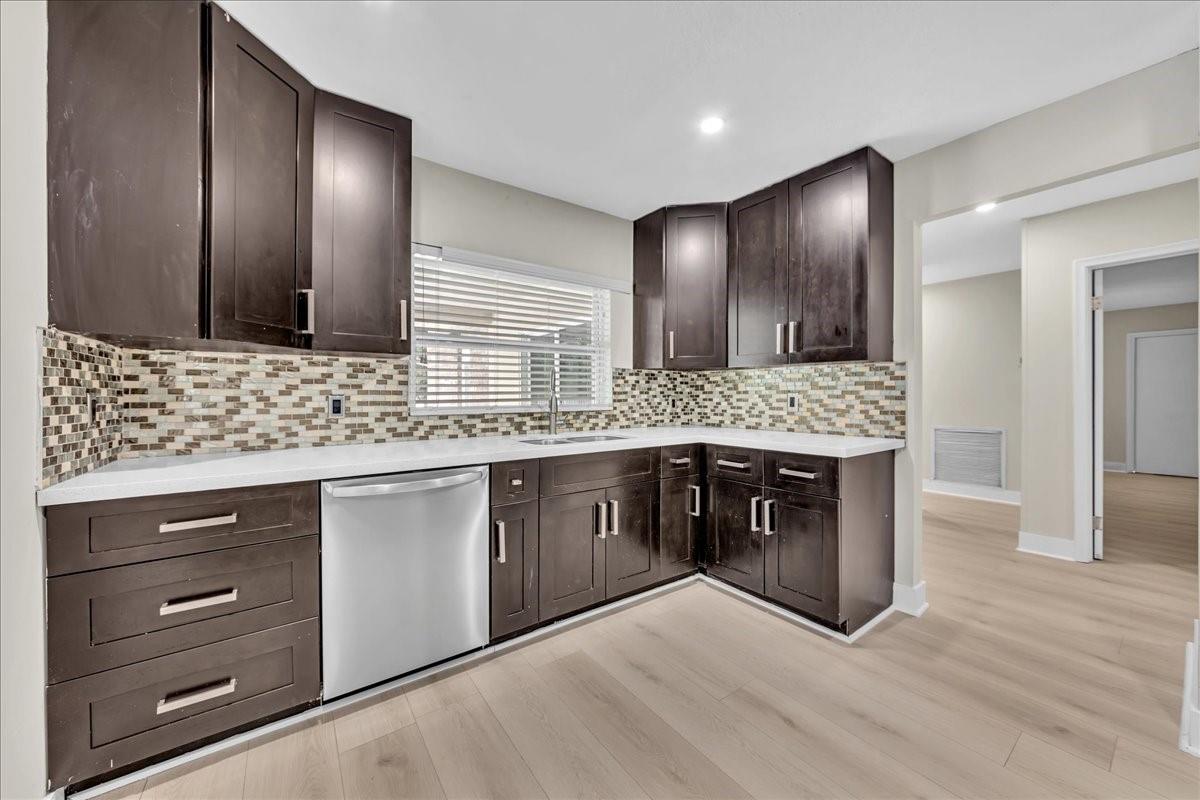 FOREST HILLS 72-47 B - Residential