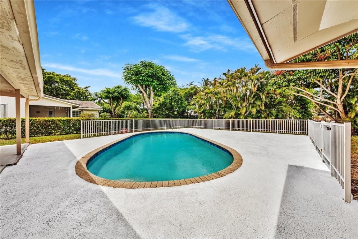 FOREST HILLS 72-47 B - Residential