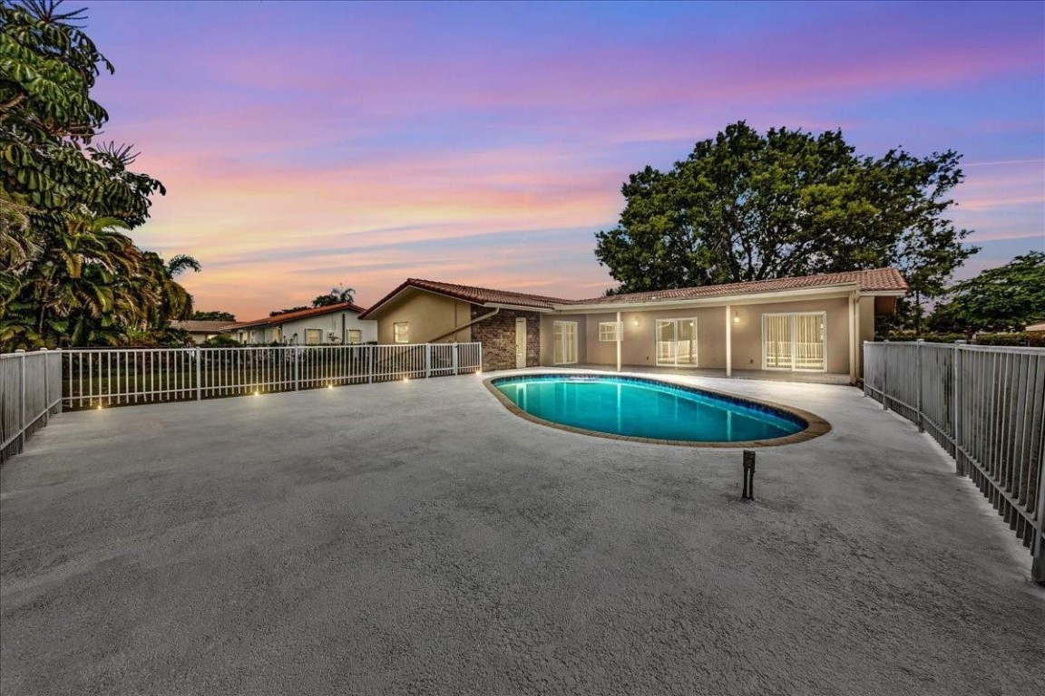 FOREST HILLS 72-47 B - Residential