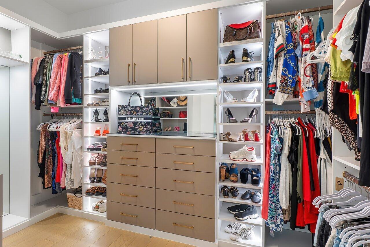 BOCA BRIDGES - Residential