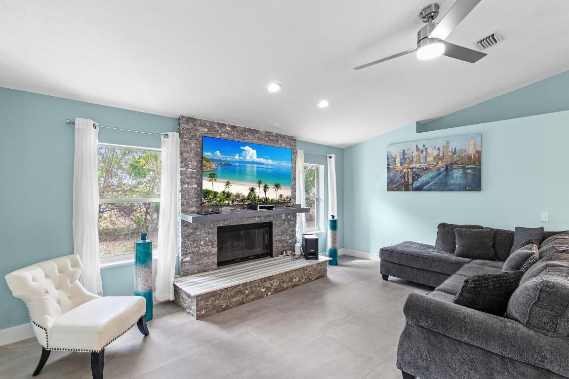 PORT ST LUCIE SECTION 43 - Residential