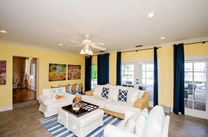 NORTH SHORE TERRACE - Residential