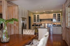 NORTH SHORE TERRACE - Residential