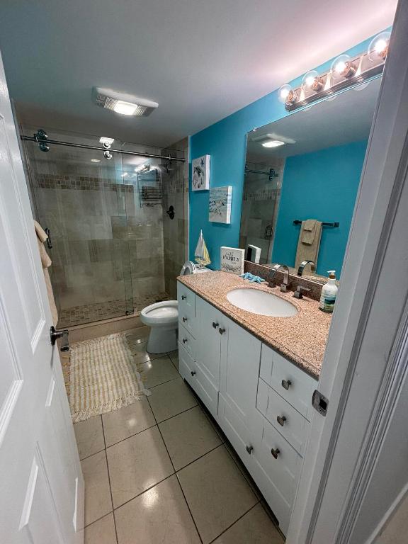 HIDDEN BANYAN CONDO - Residential Lease