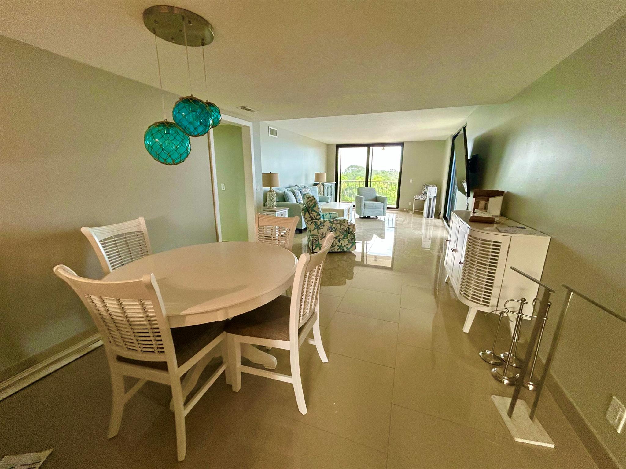 HIDDEN BANYAN CONDO - Residential Lease