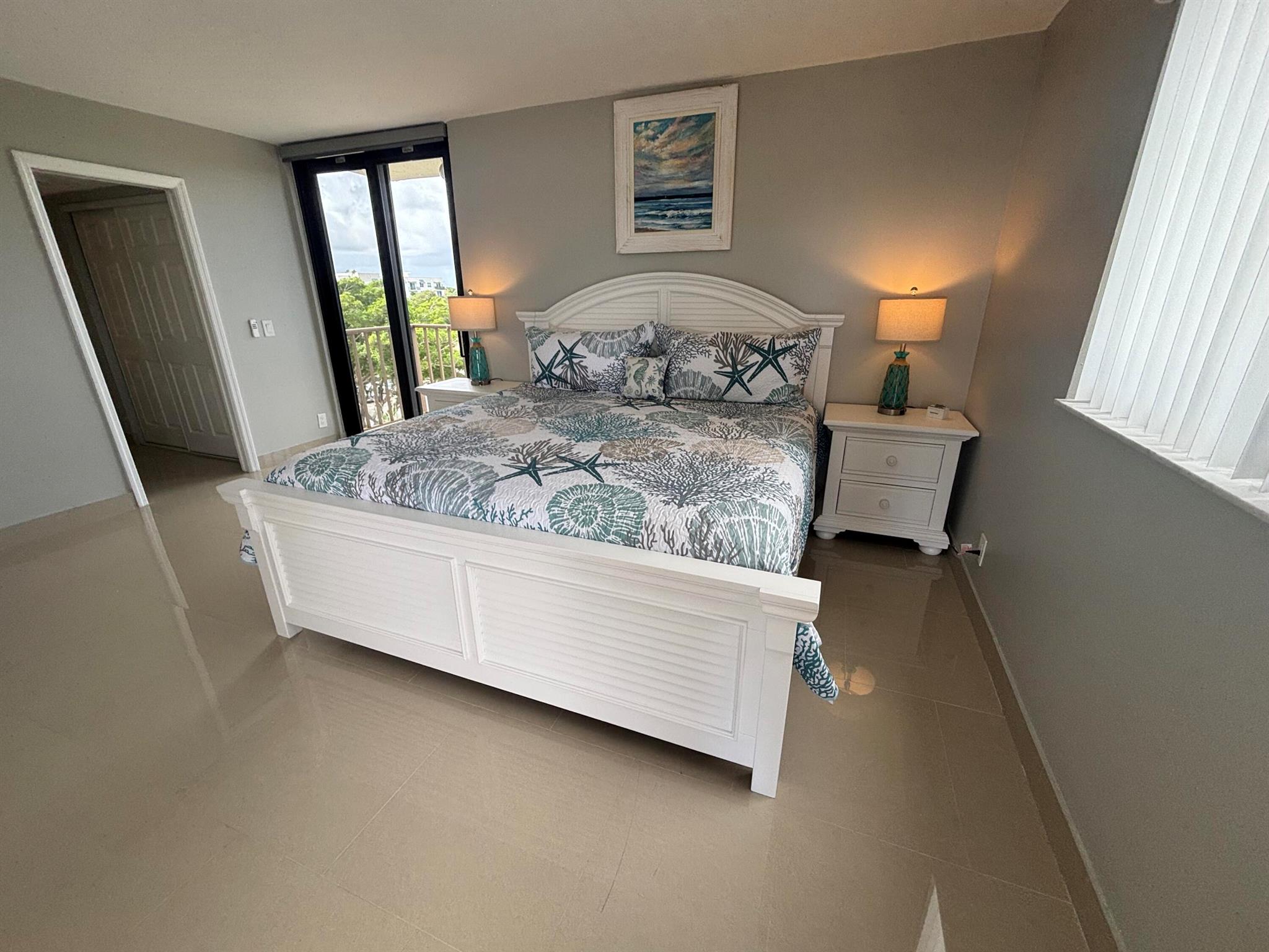 HIDDEN BANYAN CONDO - Residential Lease