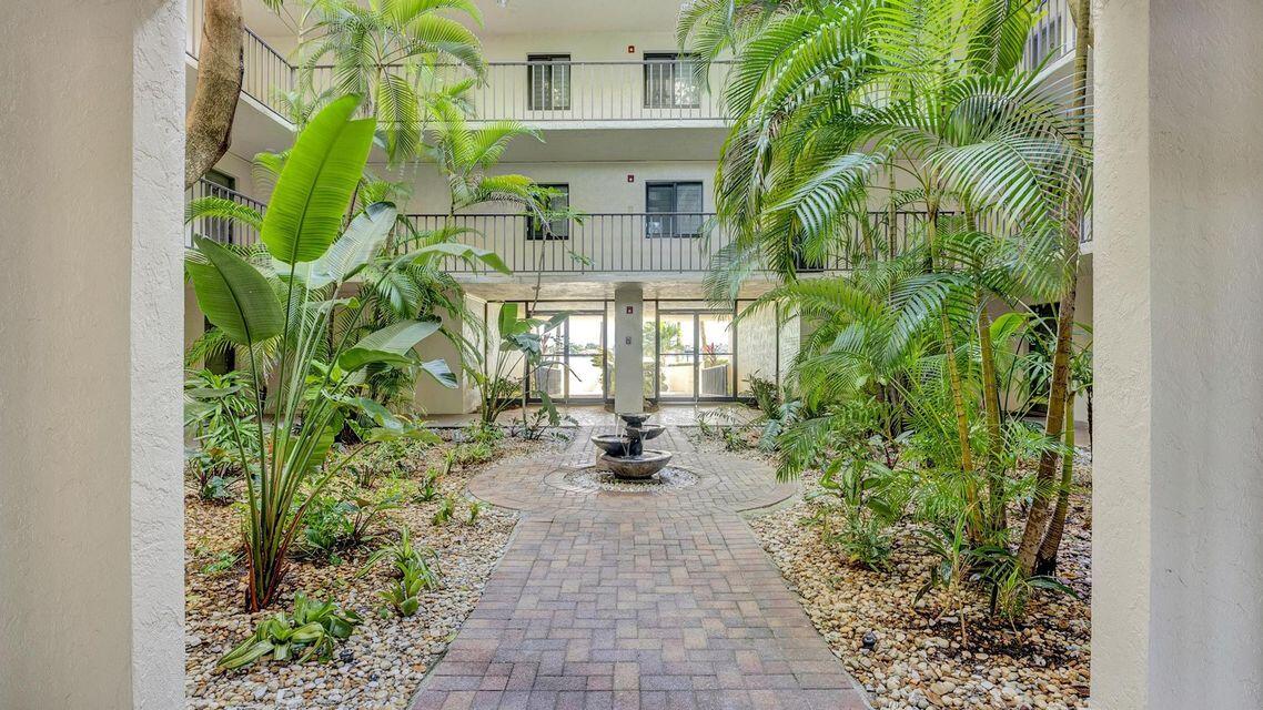 HIDDEN BANYAN CONDO - Residential Lease