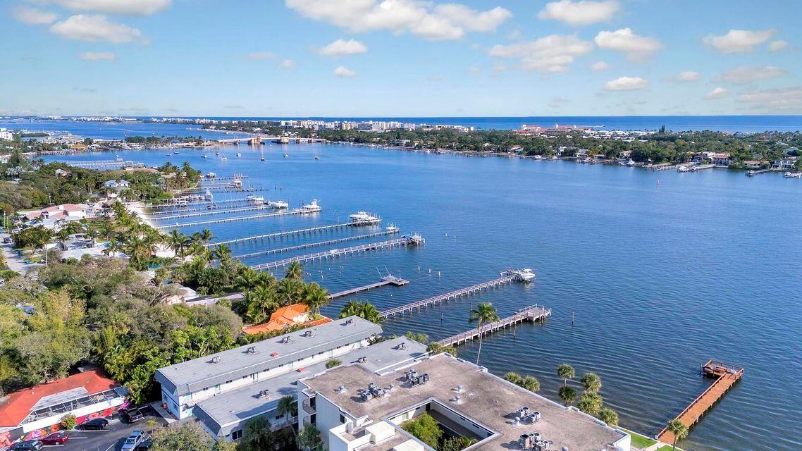 HIDDEN BANYAN CONDO - Residential Lease