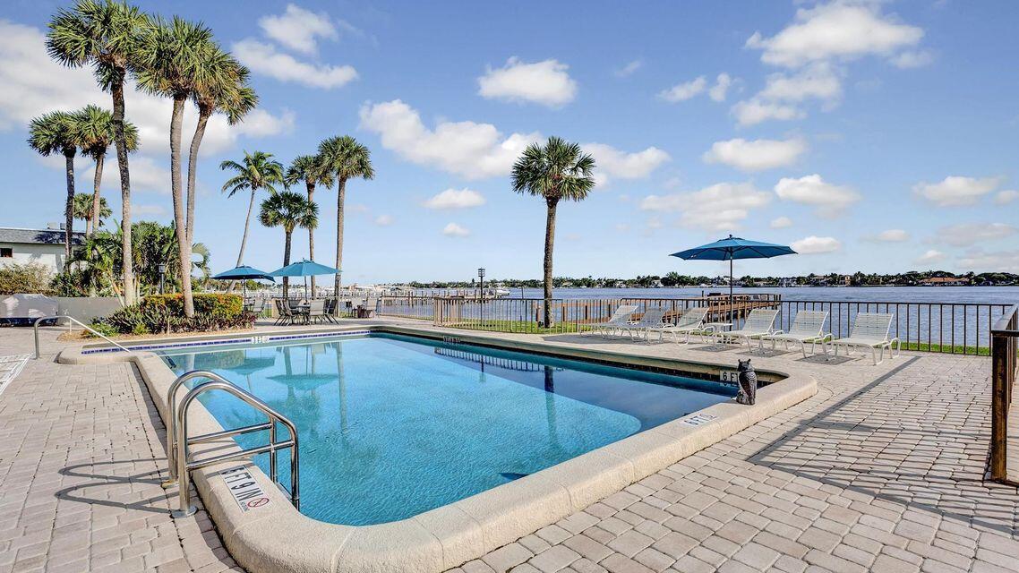 HIDDEN BANYAN CONDO - Residential Lease