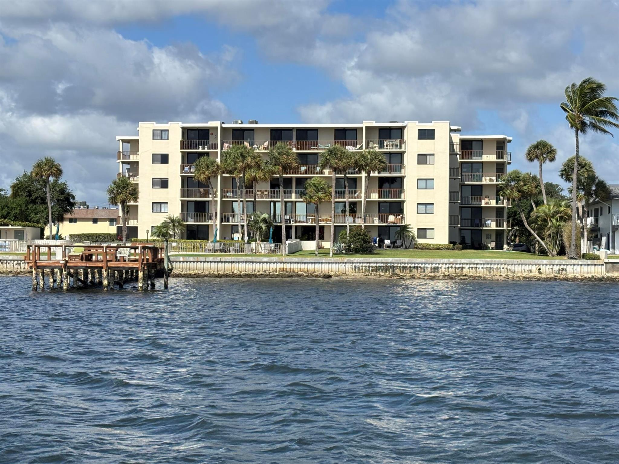 HIDDEN BANYAN CONDO - Residential Lease