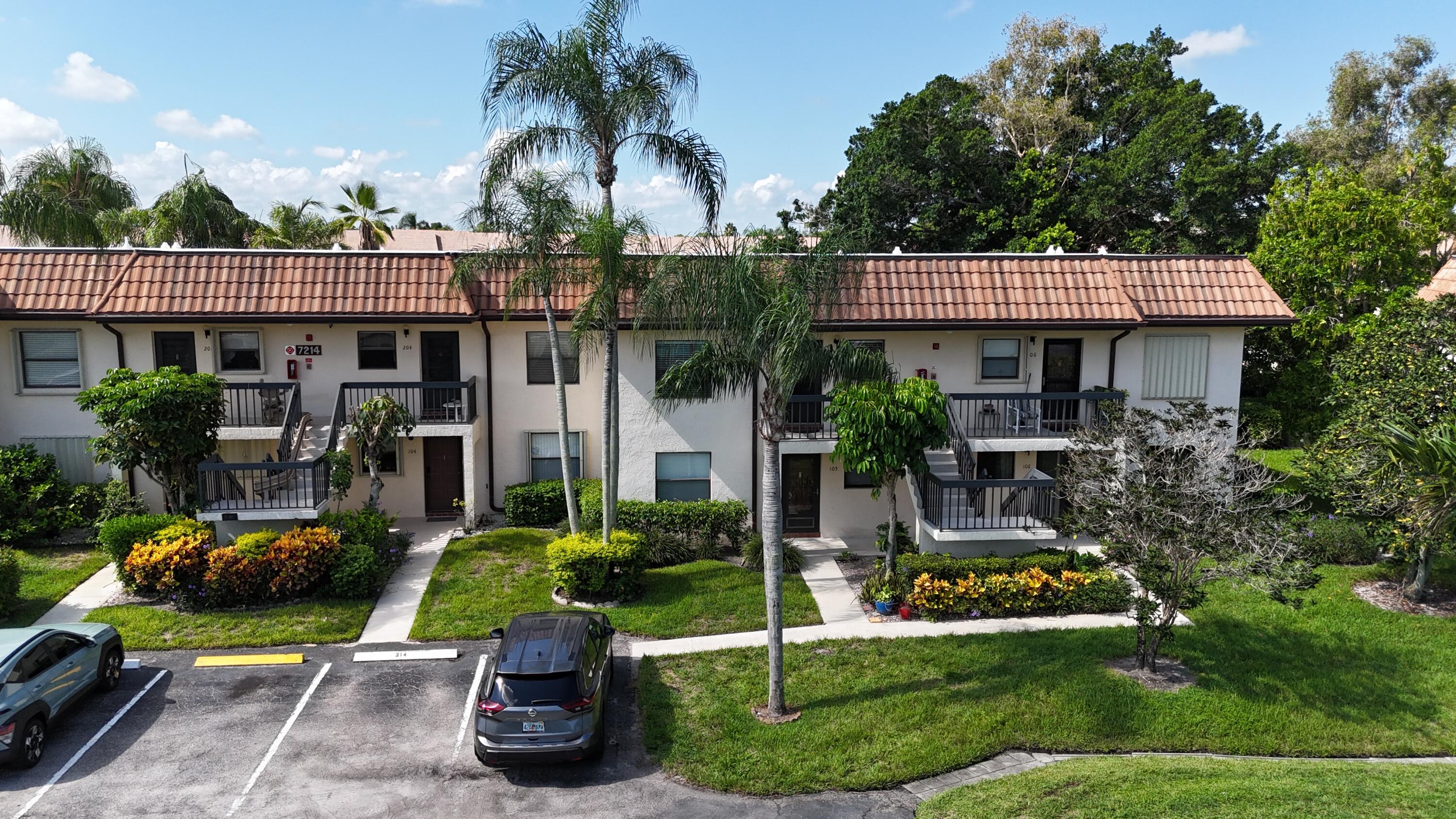 LUCERNE LAKES GOLF COLONY CONDOS 1 THRU 12 AND 14 - Residential