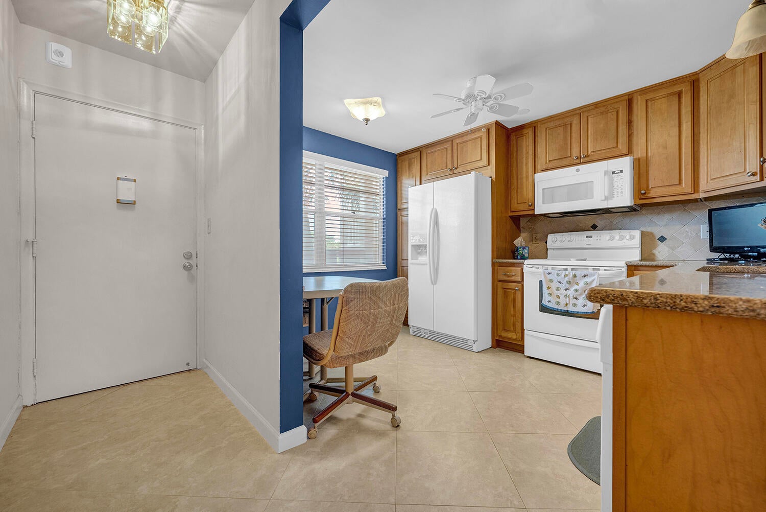 2202 LUCAYA Bend C3