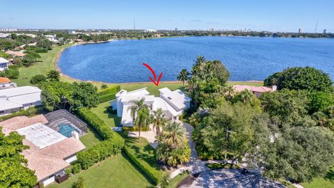 4 Woodbrook Circle West Palm Beach FL 33401