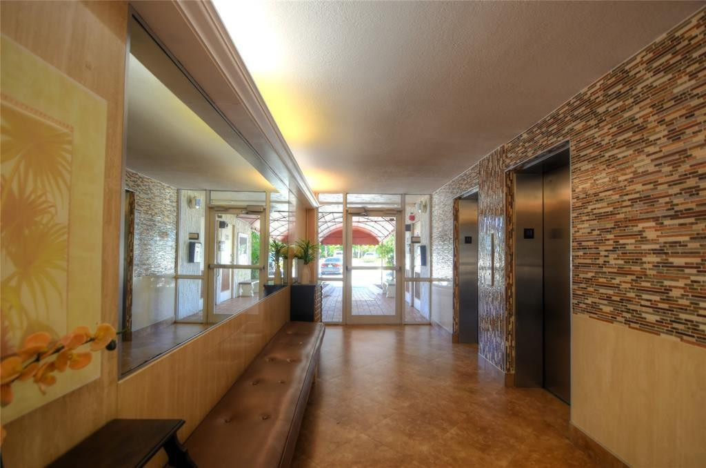 1391 S Ocean Boulevard 105