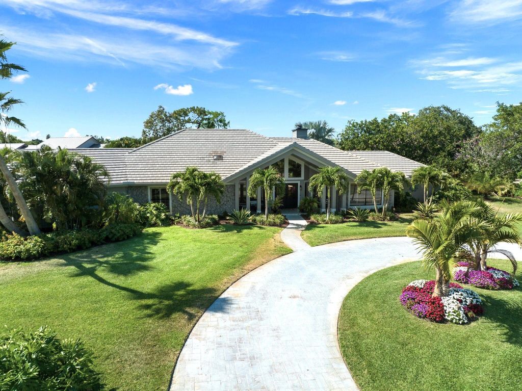 Photo of 4510 SW Thistle Terrace, Palm City, FL 34990 (MLS # R10982954)