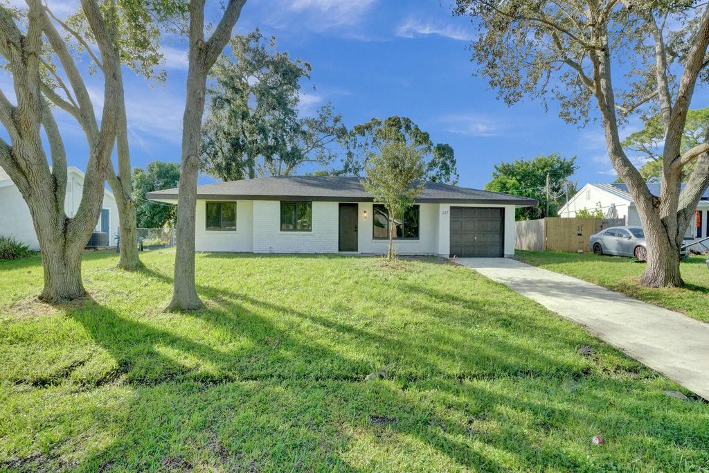 Photo of 1117 SE Stewart Road, Port Saint Lucie, FL 34952 (MLS # R11081922)