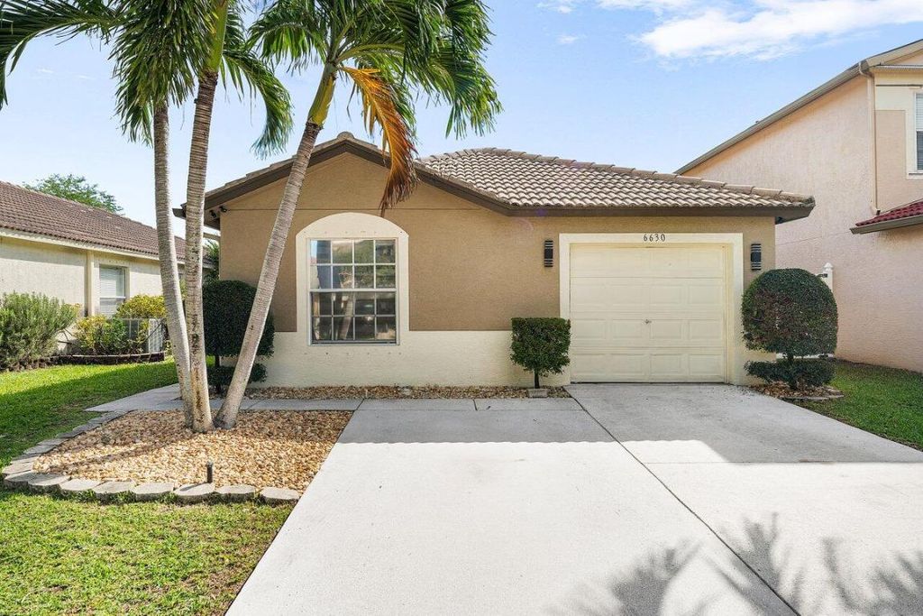 Photo of 6630 Spring Garden Run, Lake Worth, FL 33463 (MLS # R11135524)