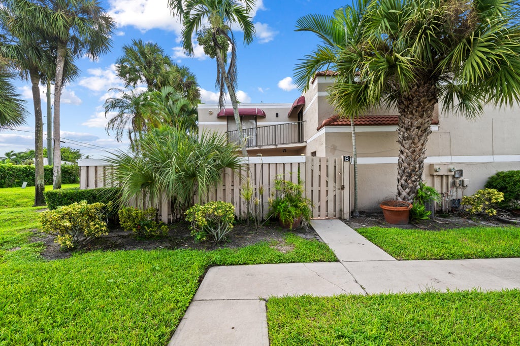 Photo of 3770 VILLAGE Drive #B, Delray Beach, FL 33445 (MLS # B26084036)