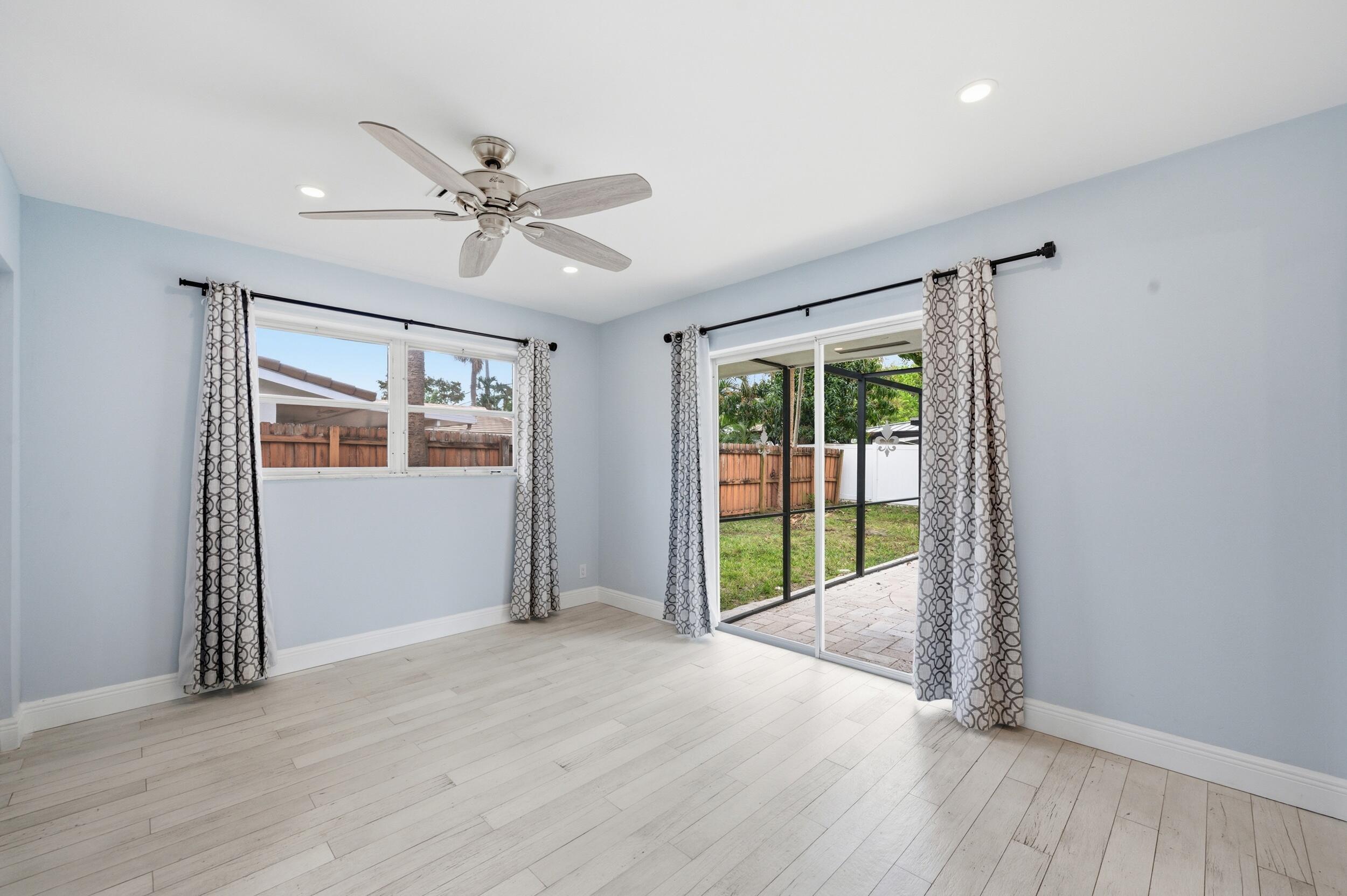 IMPERIAL POINT 1 - Residential