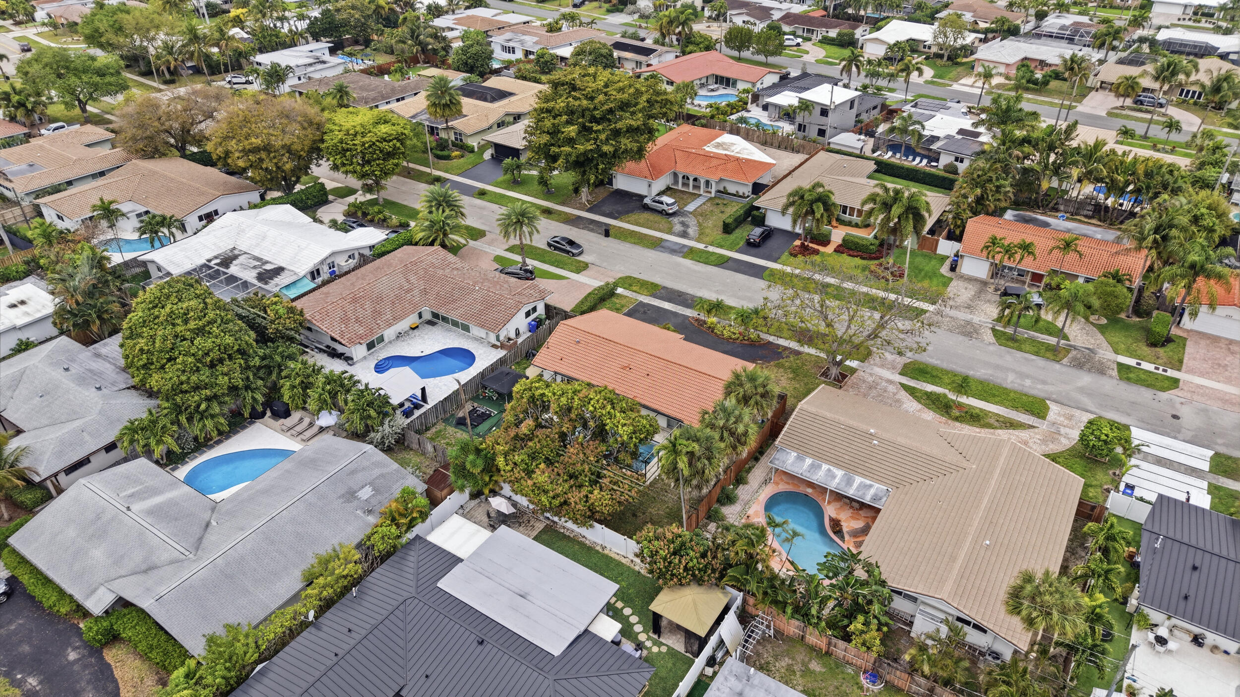 IMPERIAL POINT 1 - Residential