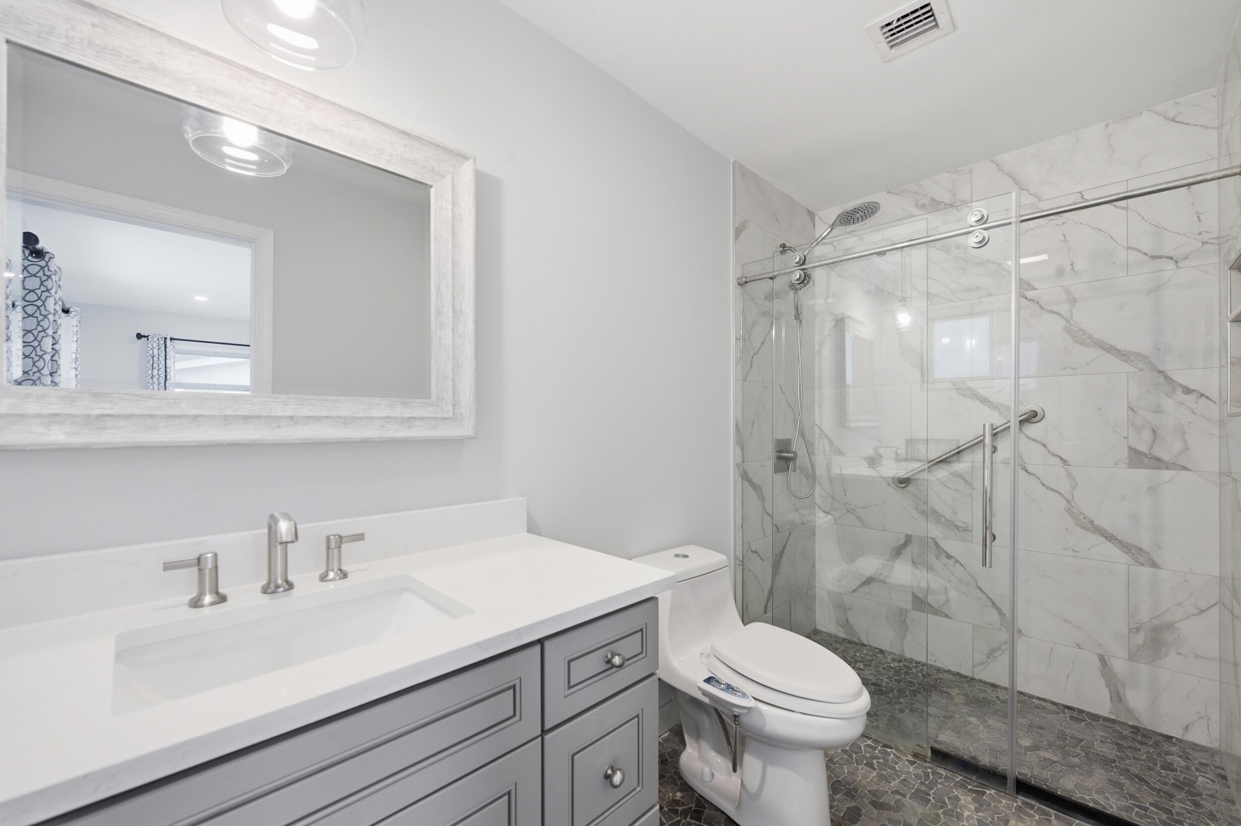 IMPERIAL POINT 1 - Residential