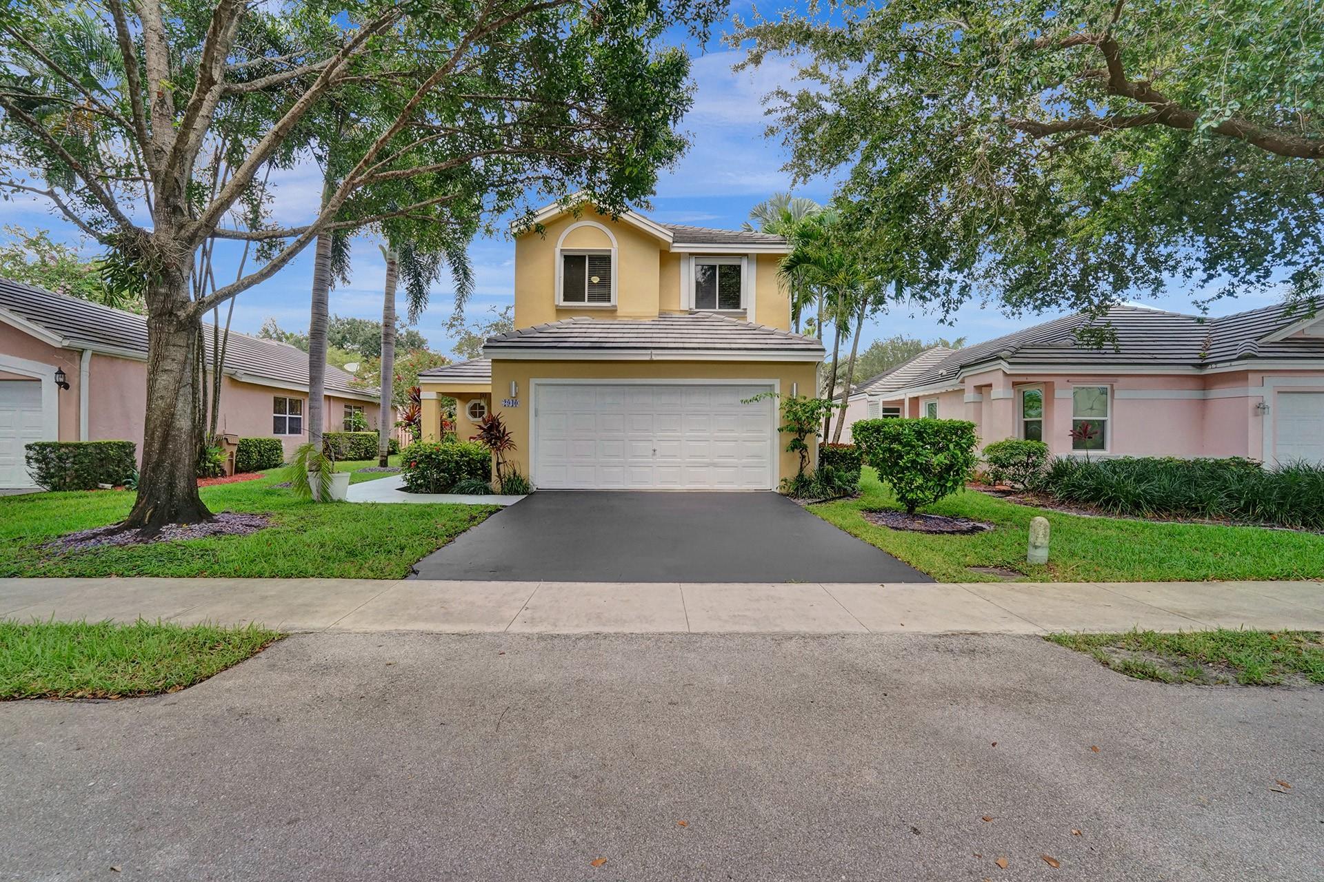 Desirable Forest Ridge home with updated modern kitchen. This 3 bedroom, 2.5 bathroom home with 2 car garage has tile and wood flooring throughout. Primary suite on main level, 2 additional bedrooms upstairs. Private backyard and patio. This Community boasts a pool, tennis courts, basketball courts, and walking trails.