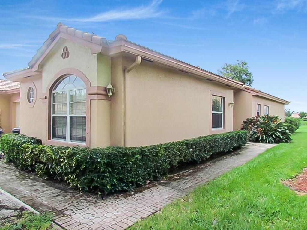 Photo of 21069 Via Solano, Boca Raton, FL 33433 (MLS # R11071326)