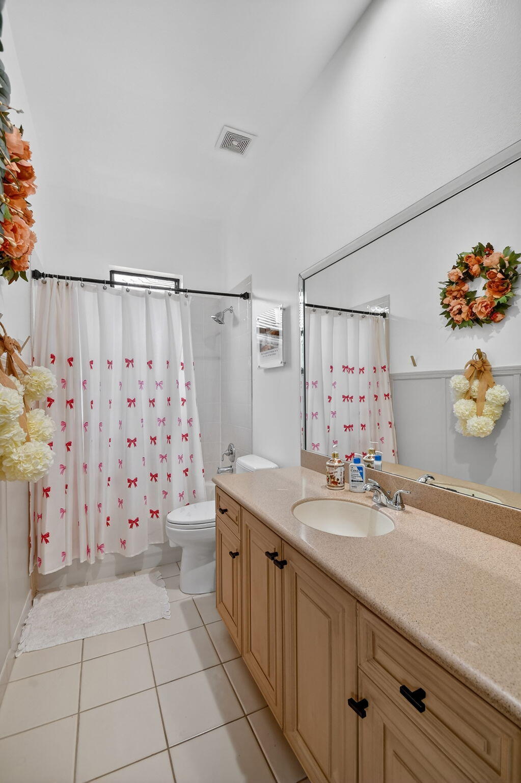 VERSAILLES - Residential Lease