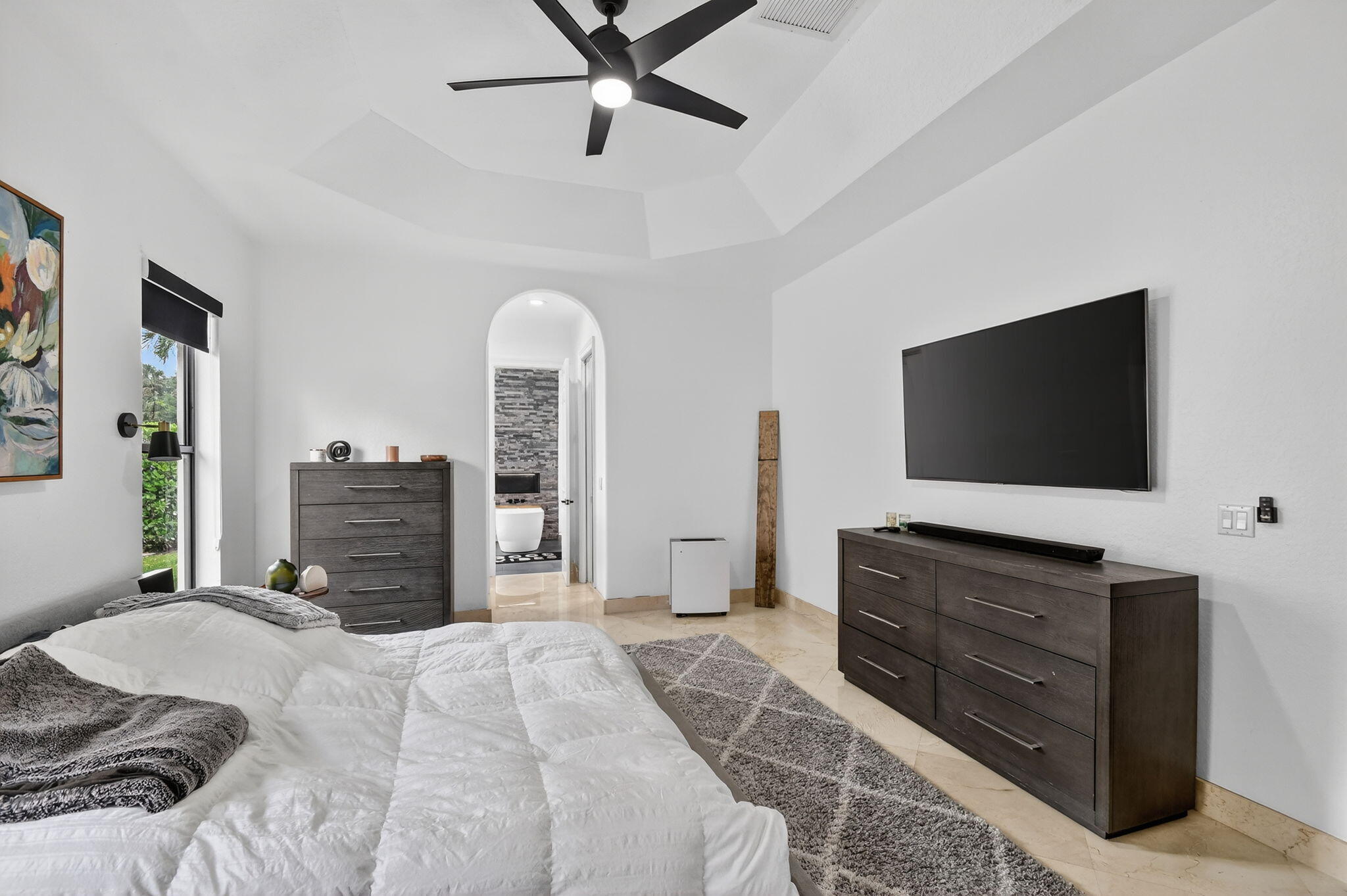 VERSAILLES - Residential Lease