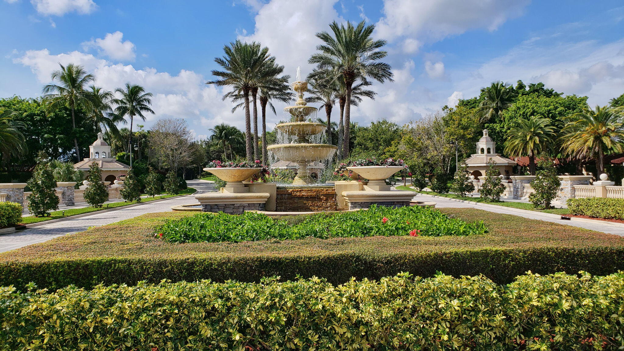 VERSAILLES - Residential Lease