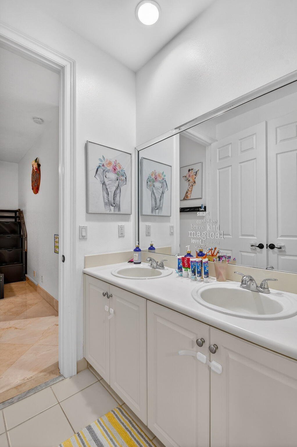 VERSAILLES - Residential Lease