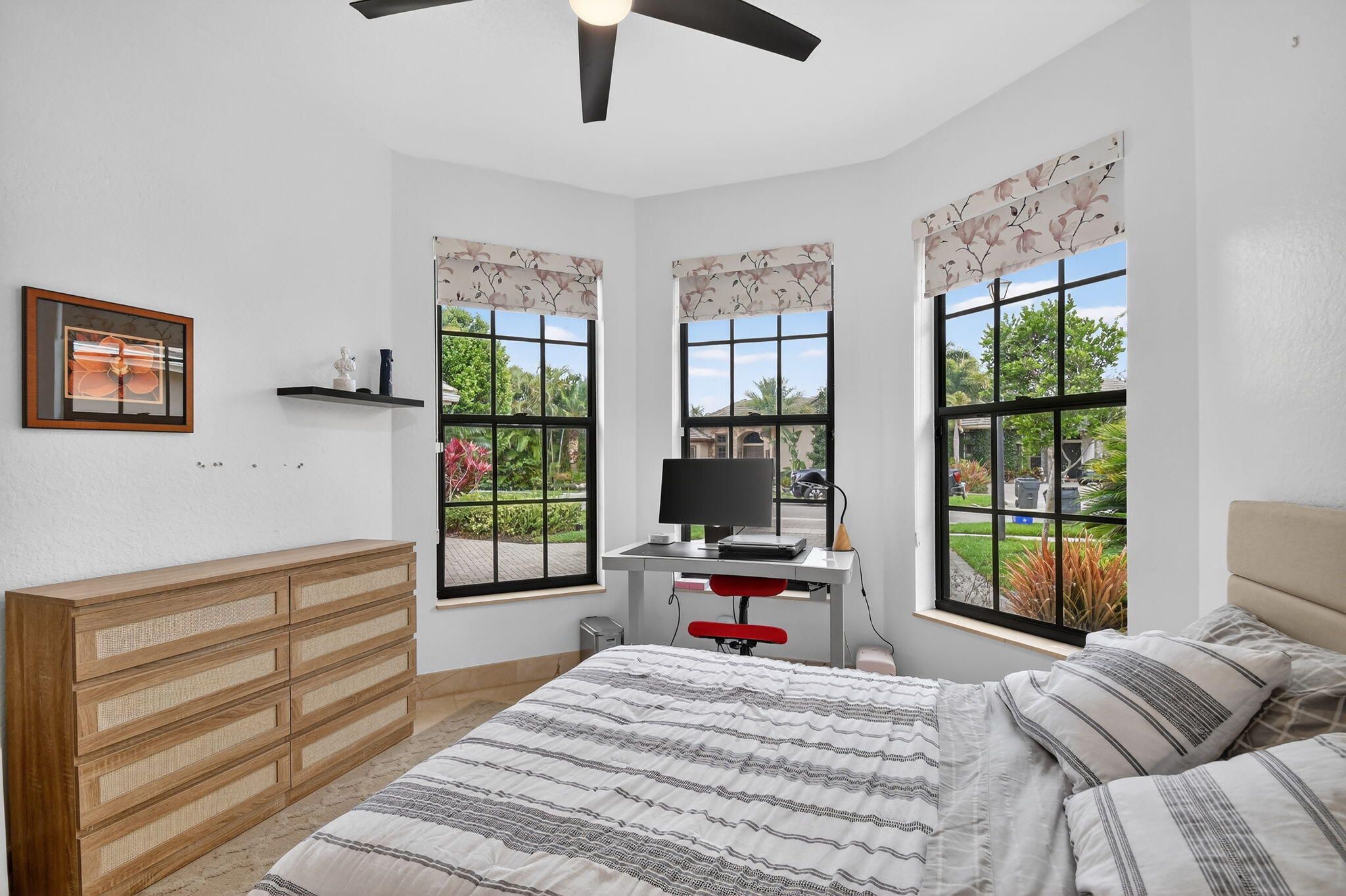 VERSAILLES - Residential Lease