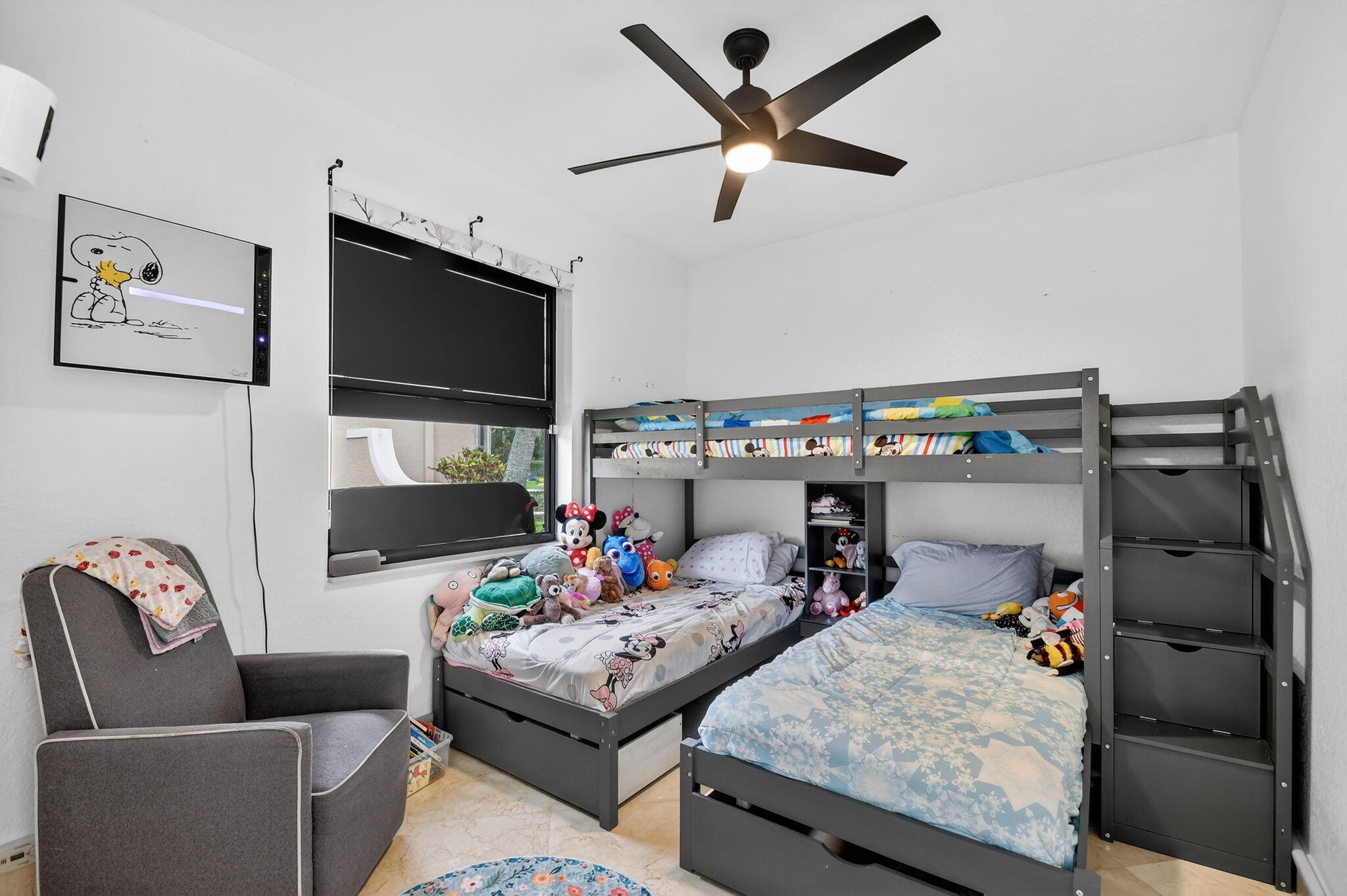 VERSAILLES - Residential Lease