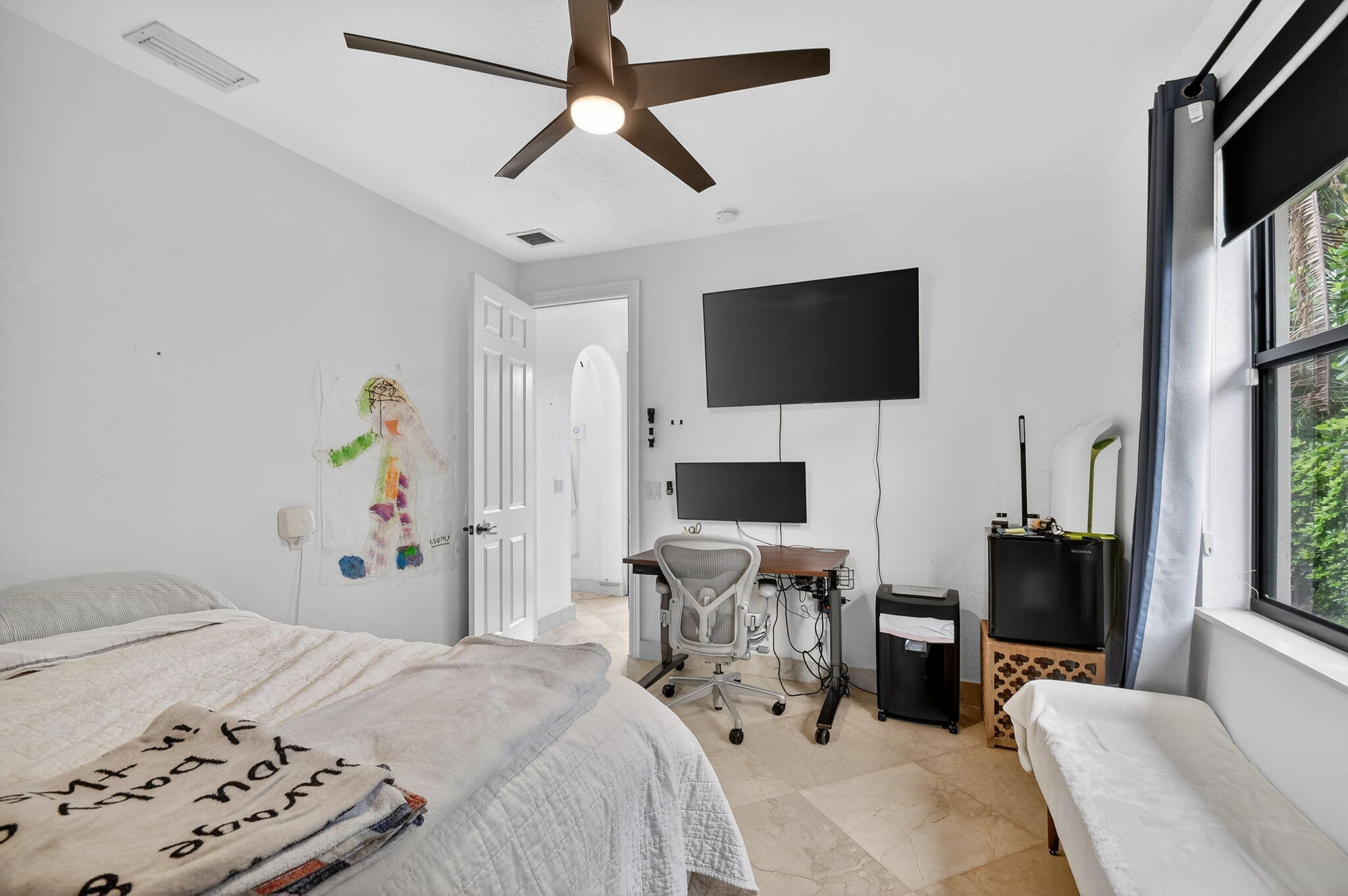 VERSAILLES - Residential Lease