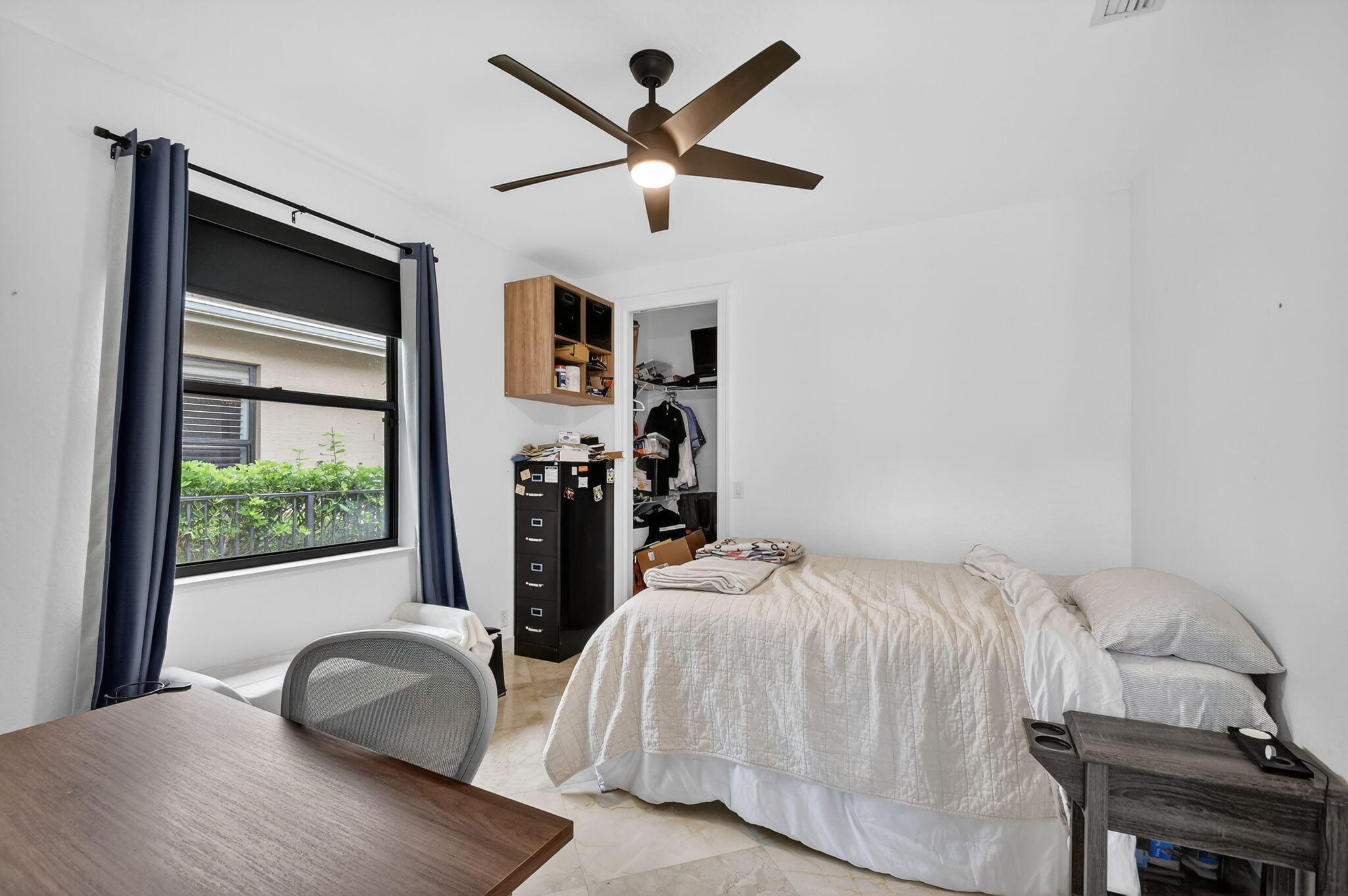 VERSAILLES - Residential Lease