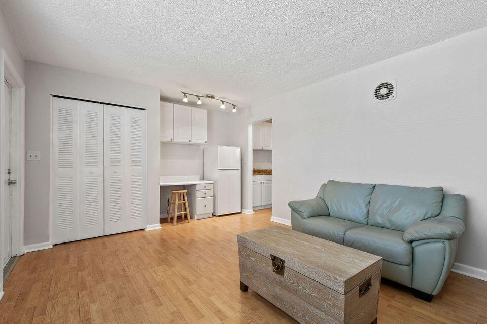 333 SE Martin Avenue 2-1