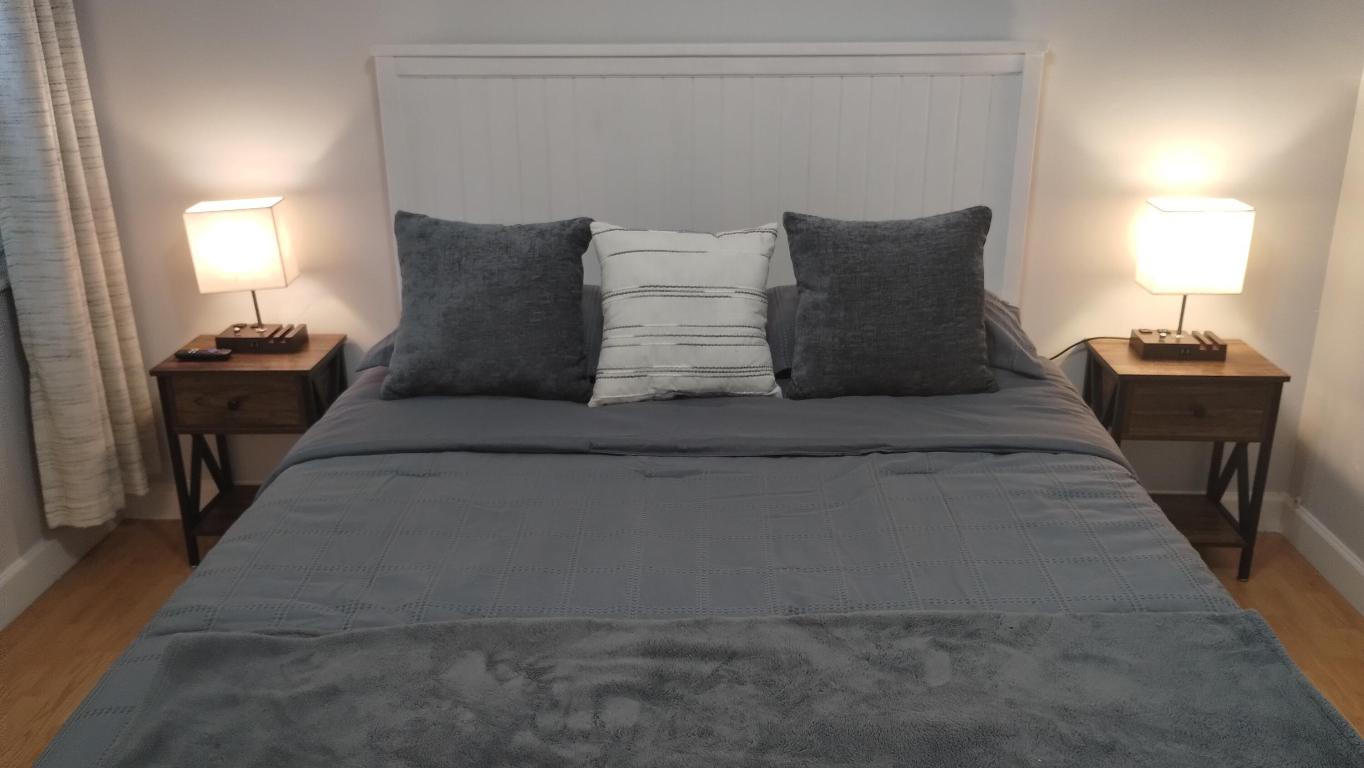 IMPERIAL APARTMENT CONDO - Residential