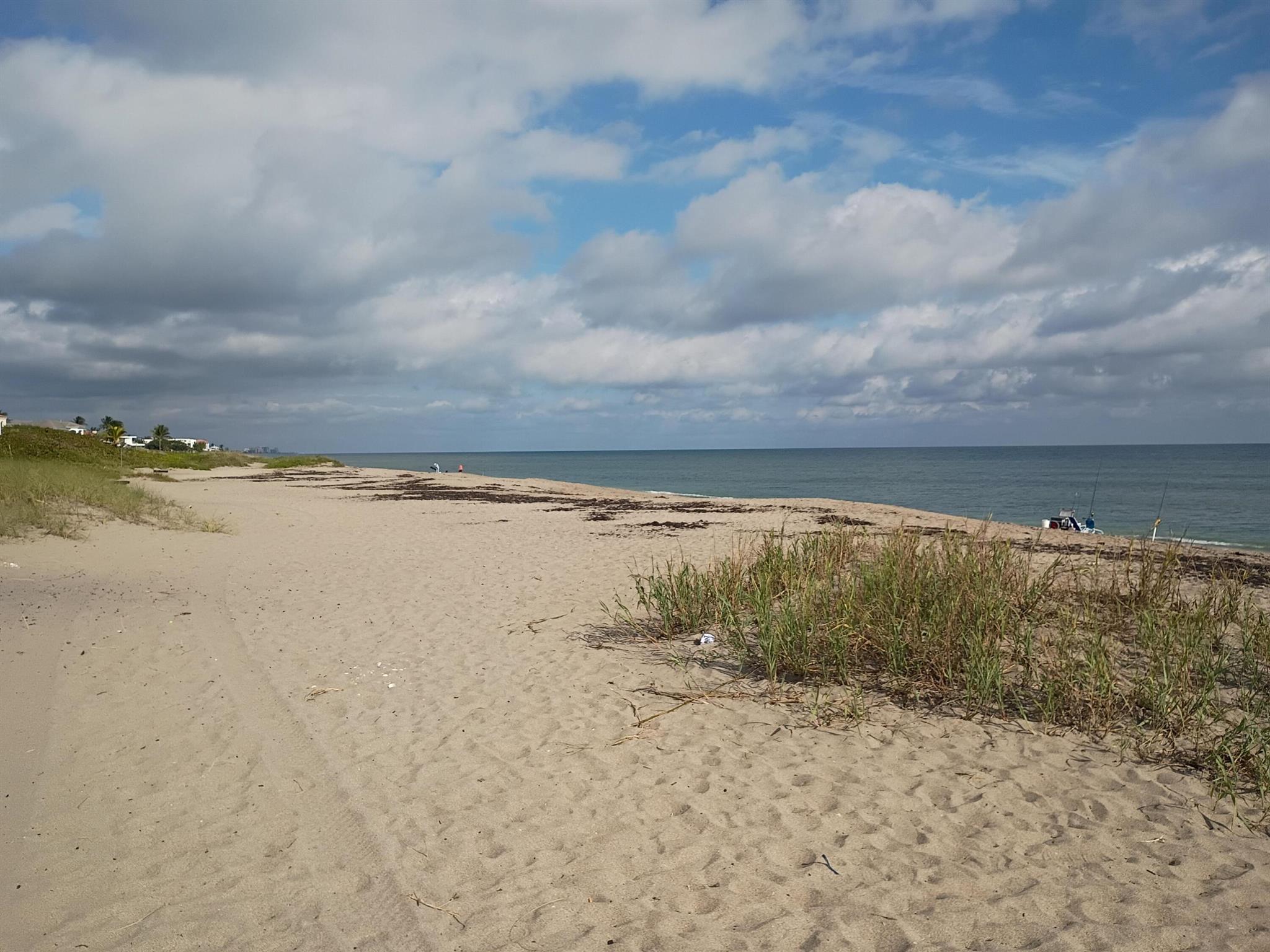 IMPERIAL APARTMENT CONDO - Residential