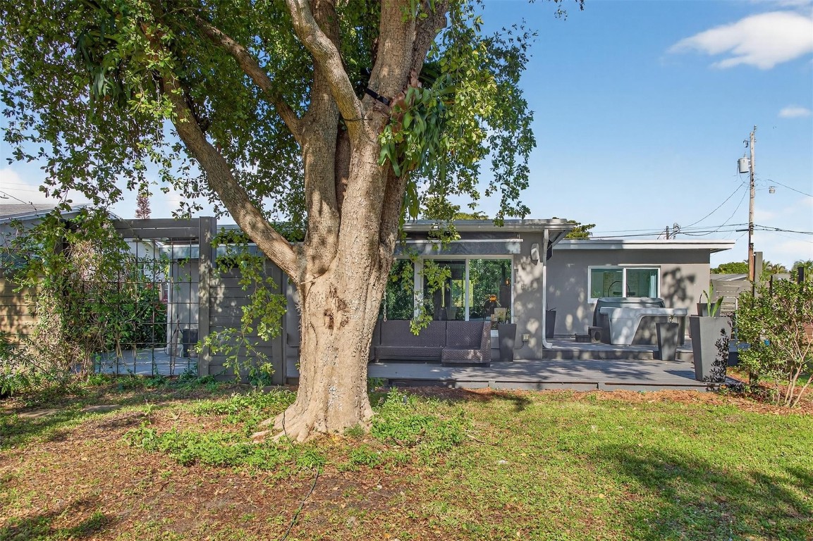 Lloyd Estates 25-47 B - Residential