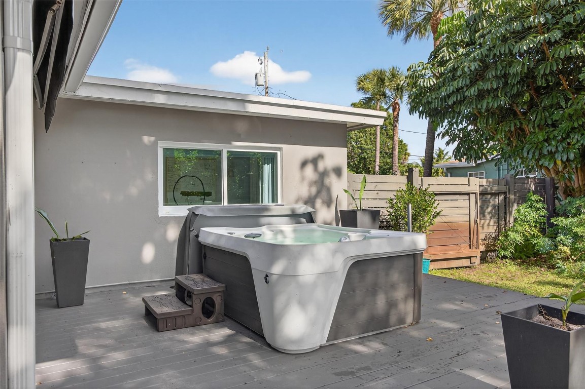 Lloyd Estates 25-47 B - Residential