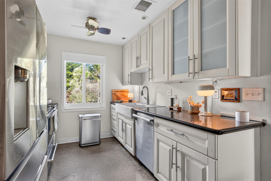 Lloyd Estates 25-47 B - Residential