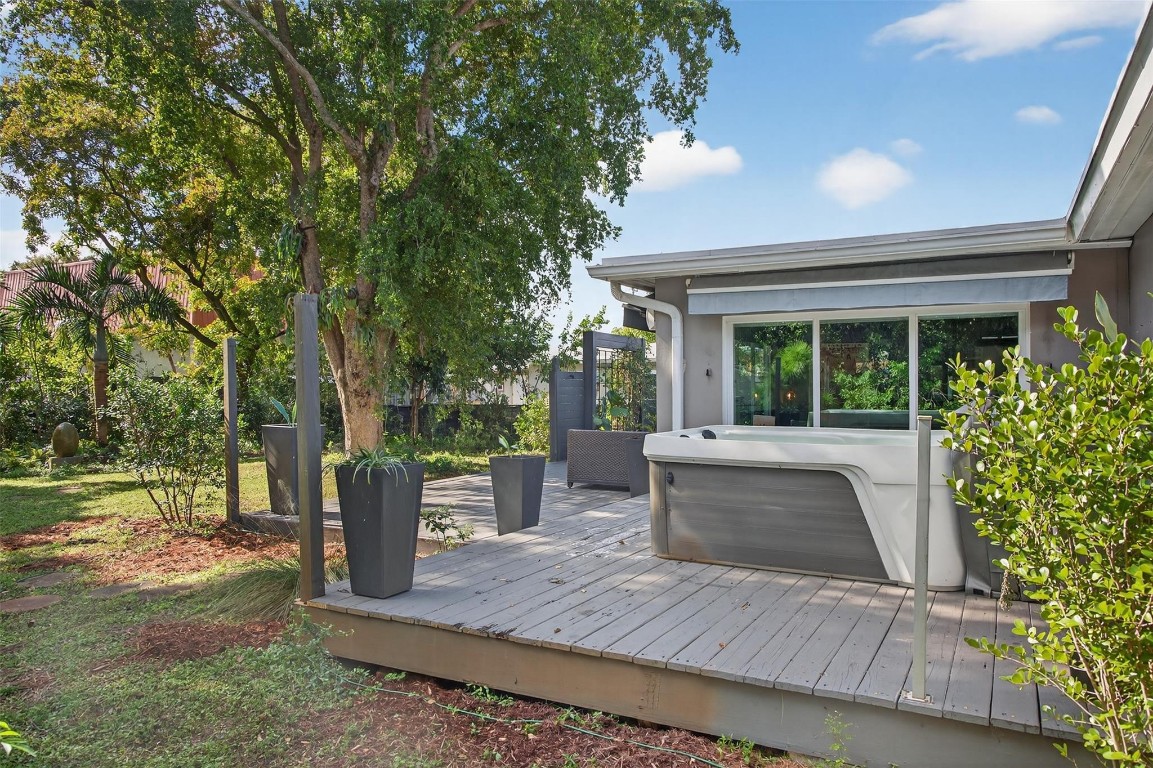 Lloyd Estates 25-47 B - Residential