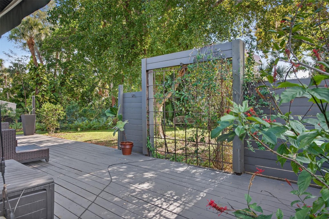 Lloyd Estates 25-47 B - Residential