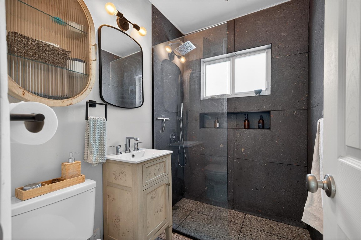 Lloyd Estates 25-47 B - Residential