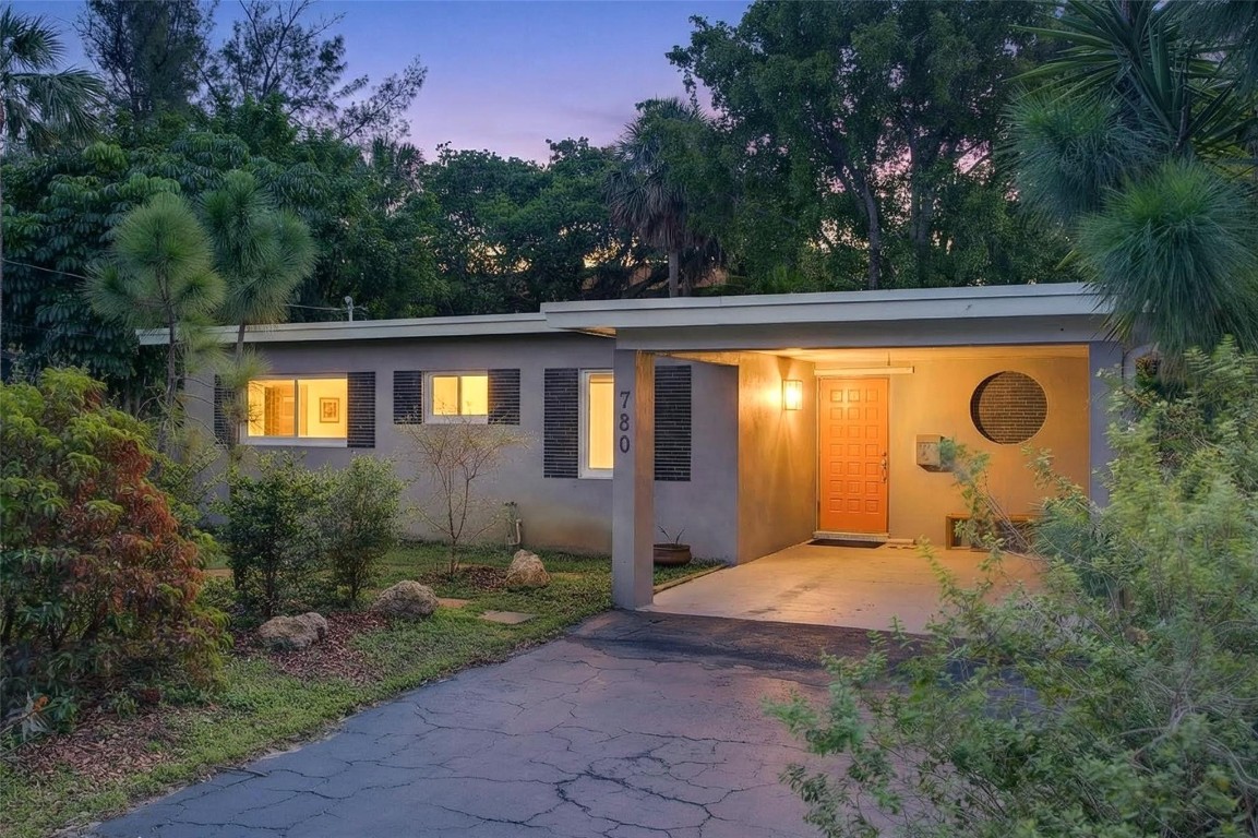 Lloyd Estates 25-47 B - Residential